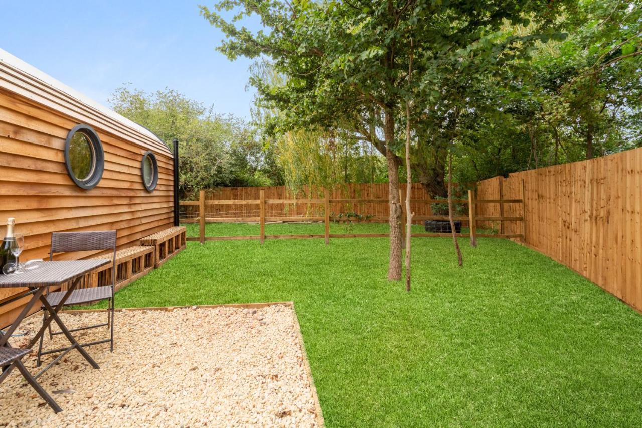 Laburnum Farm Estate Alderton (Gloucestershire) Exterior foto